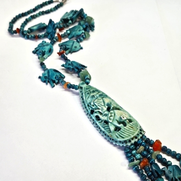 VINTAGE Carved Elephant Beaded Turquoise Large Pendant Fetish Necklace - Picture 2 of 10